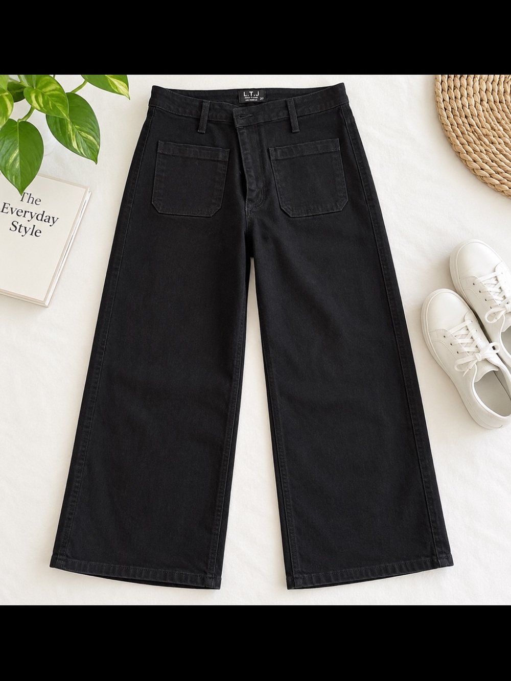 Poshmark title:
LTJ Los Angeles Black High Rise Wide Leg Jeans Patch Pockets Siz